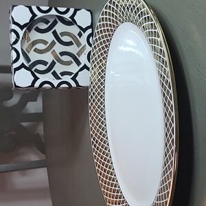 Ciroa Luxe Gold Porcelain Platter with 4 Metallic Accent Plates